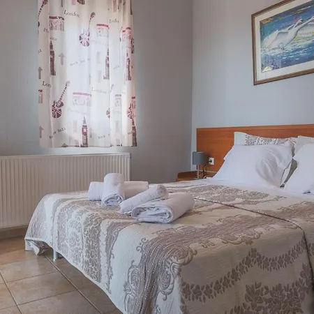 Seaview House * نيكيتي